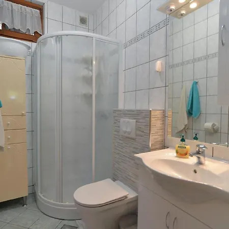 Apartment Fuer 2 Personen Ca 35 Qm In Cervar-porat, Istrien Istrische Riviera