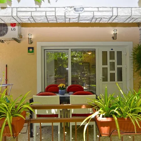 Apartment Fuer 2 Personen Ca 35 Qm In Cervar-porat, Istrien Istrische Riviera *