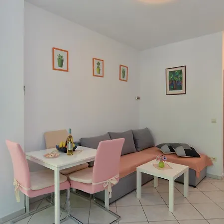 Lägenhet Fuer 2 Personen Ca 35 Qm In Cervar-porat, Istrien Istrische Riviera Poreč